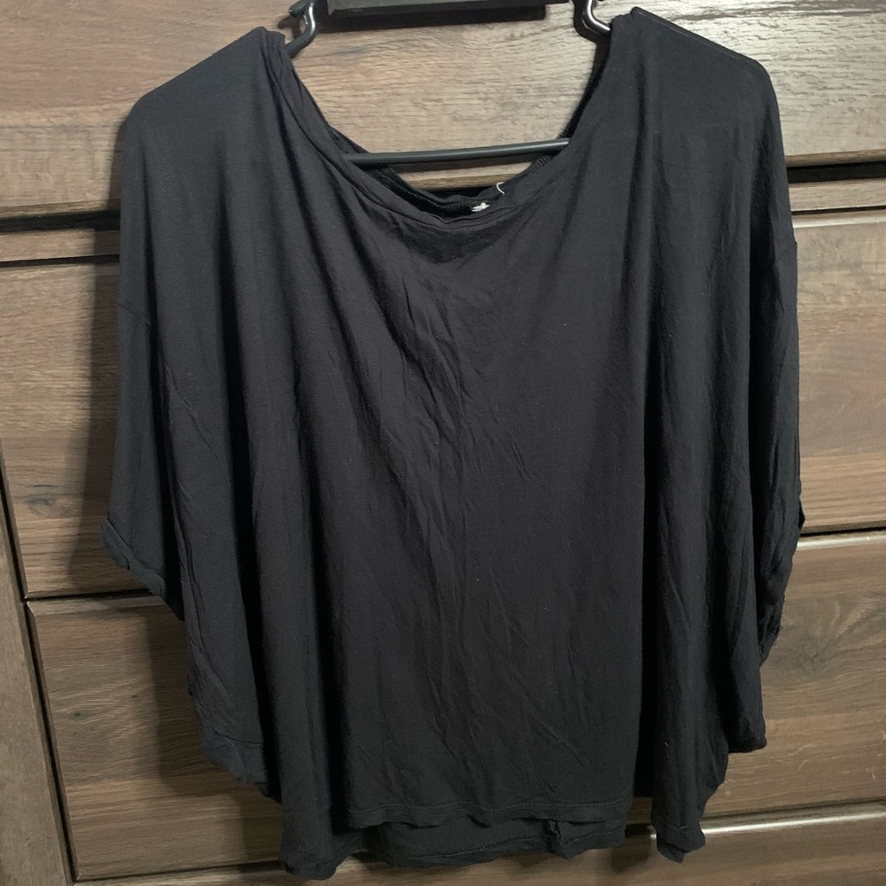 Black tee